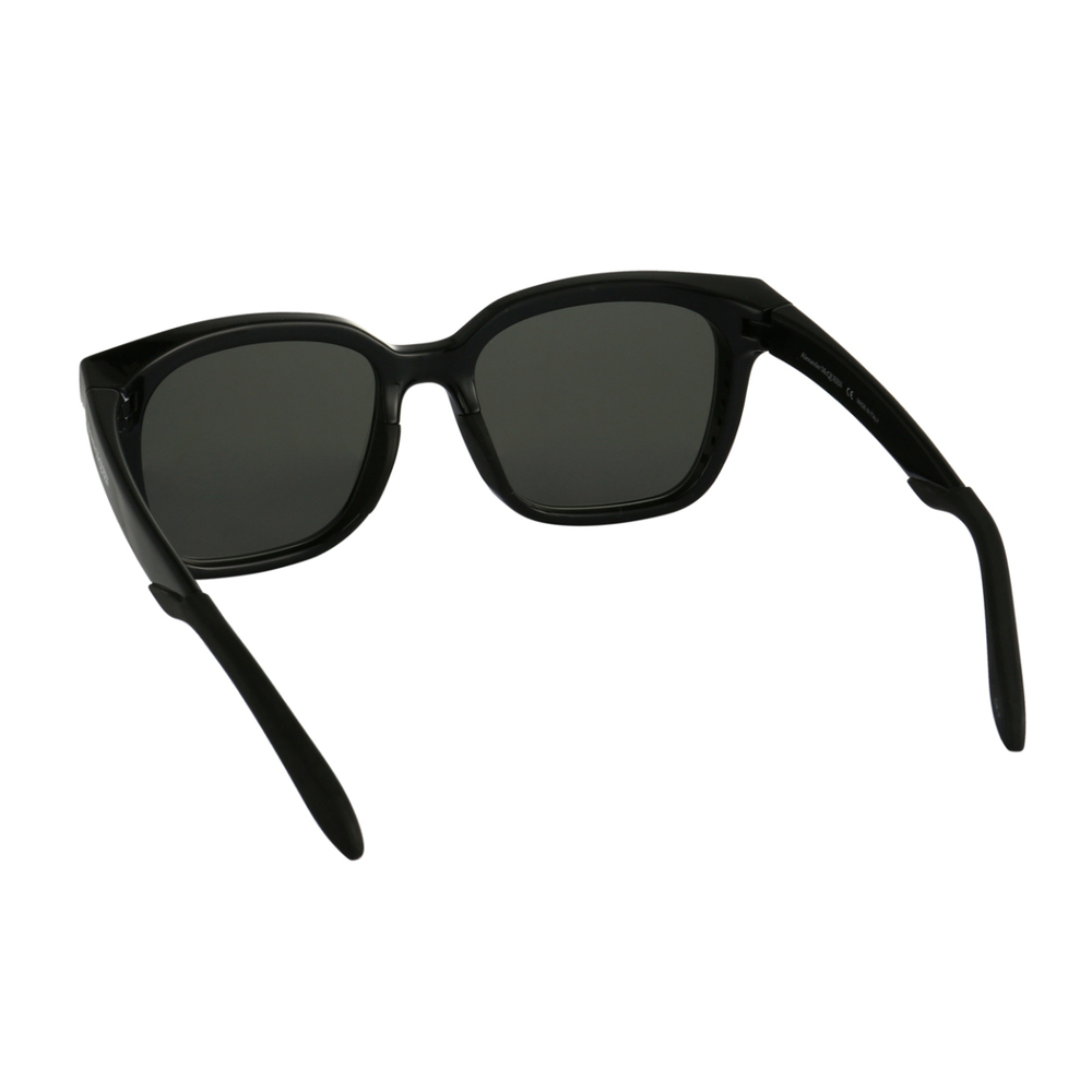 Alexander McQueen ·