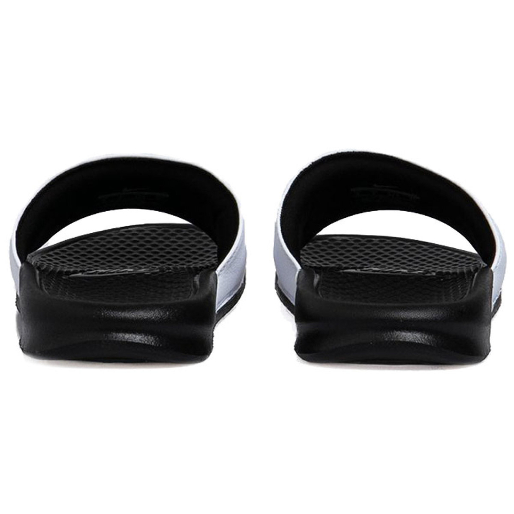 Nike Benassi