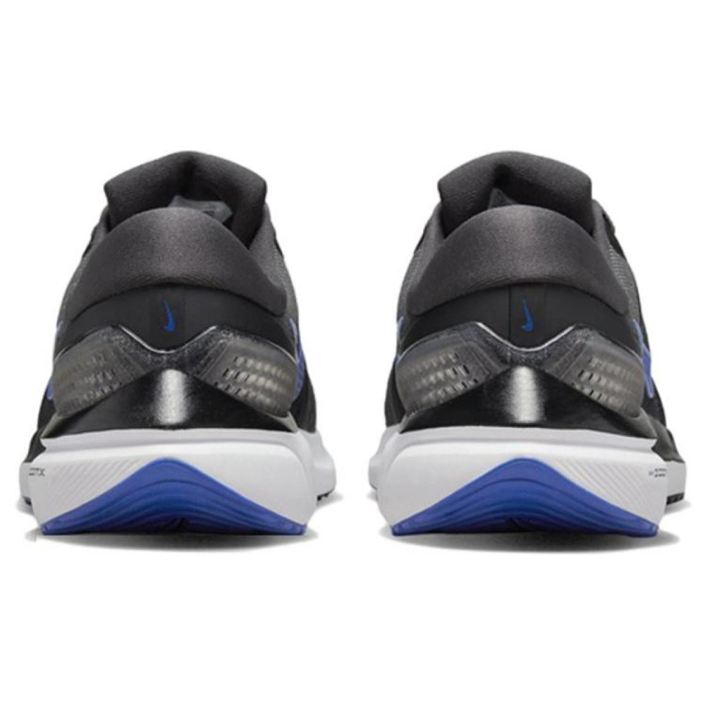 Nike Air Zoom Vomero 16