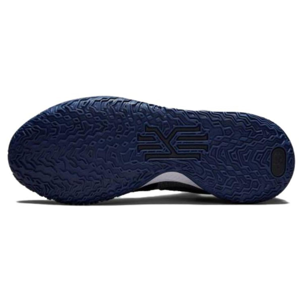 Nike Kyrie Low 4 TB
