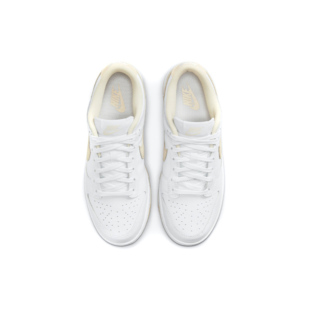 Nike Dunk "Pearl White"