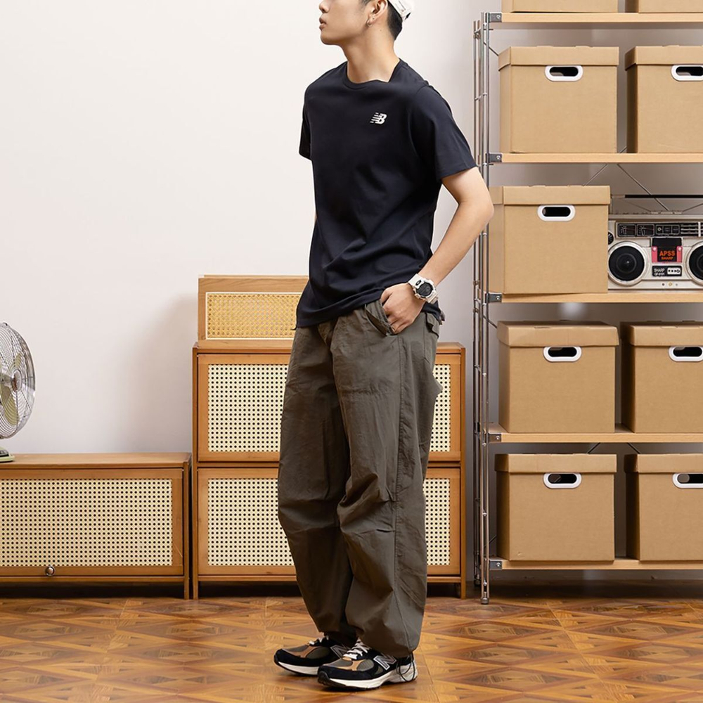 New Balance logo T