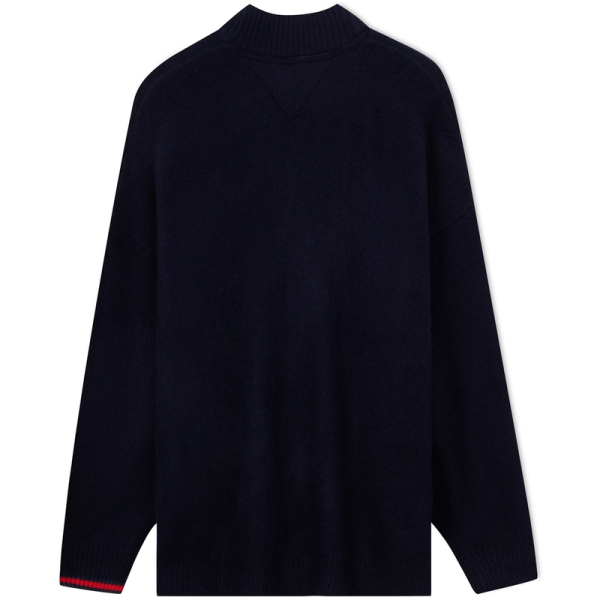 Tommy Hilfiger V