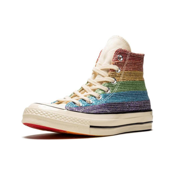 Miley Cyrus x Converse 1970s