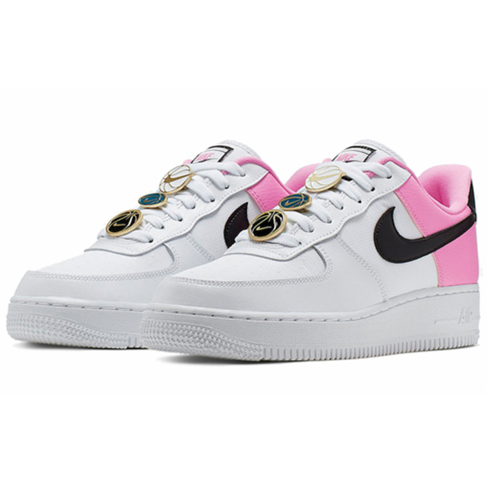 Nike Air Force 1 SE