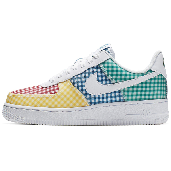 Nike Air Force 1 07 QS