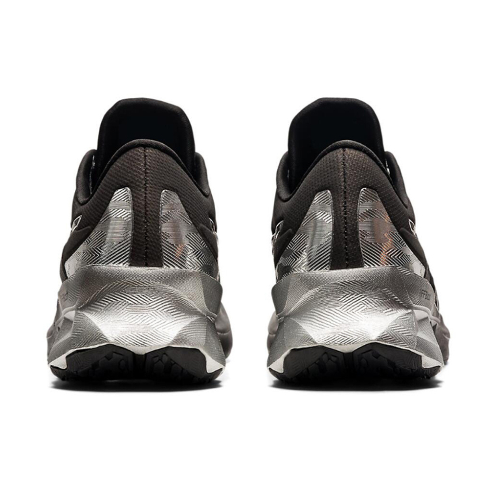 Asics NOVABLAST
