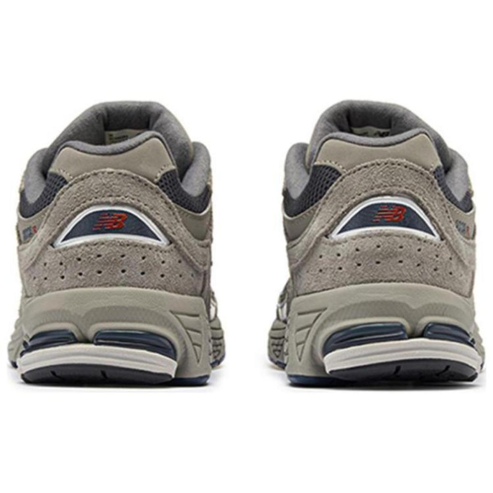New Balance NB 2002R
