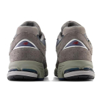 New Balance NB 2002R