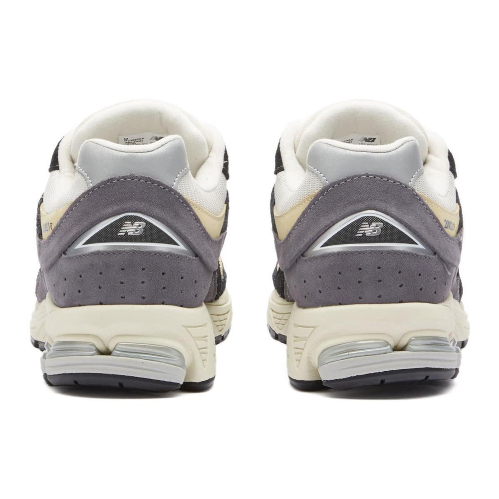 New Balance NB 2002R