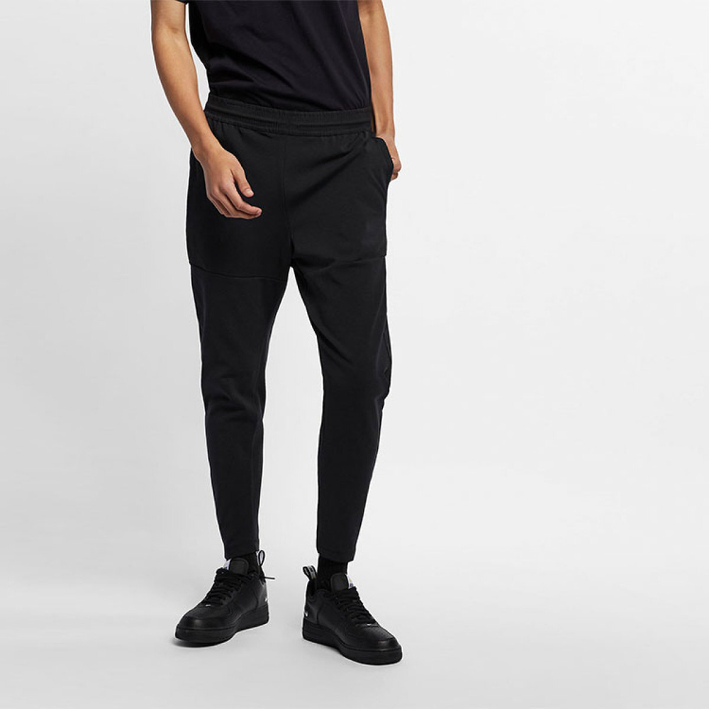 Nike SPORTSWEAR TECH PACK