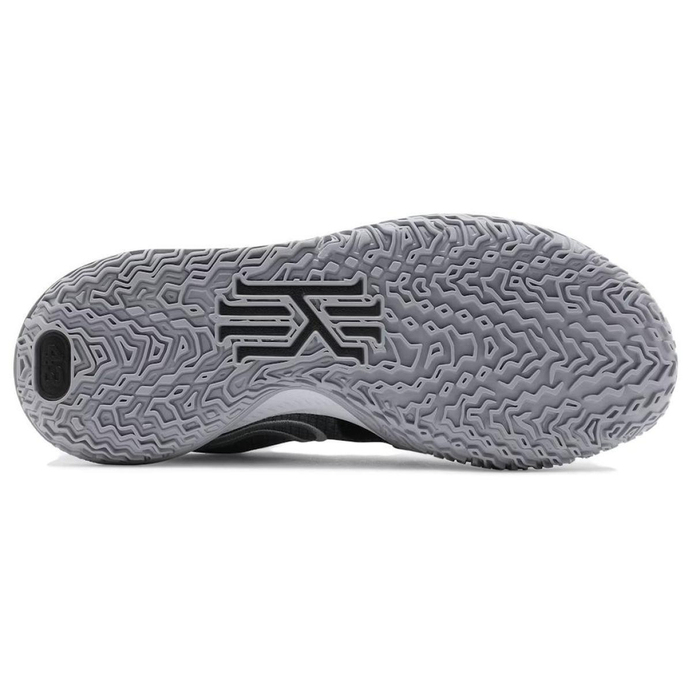 Nike Kyrie Low 4 TB