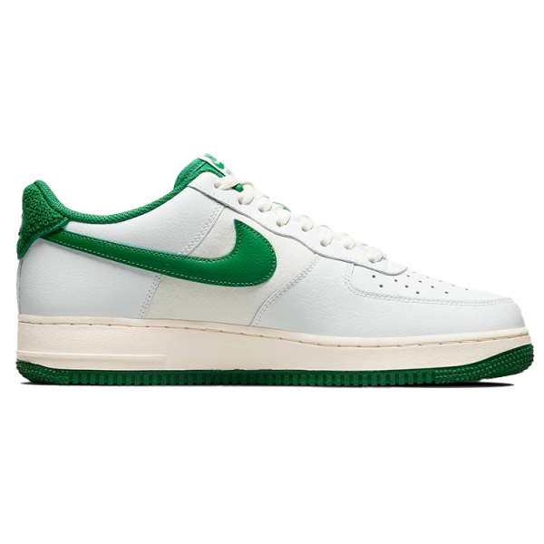 Nike Air Force 1 07 LV8