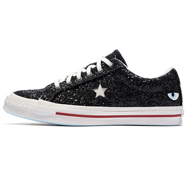 CHIARA FERRAGNI x Converse One Star
