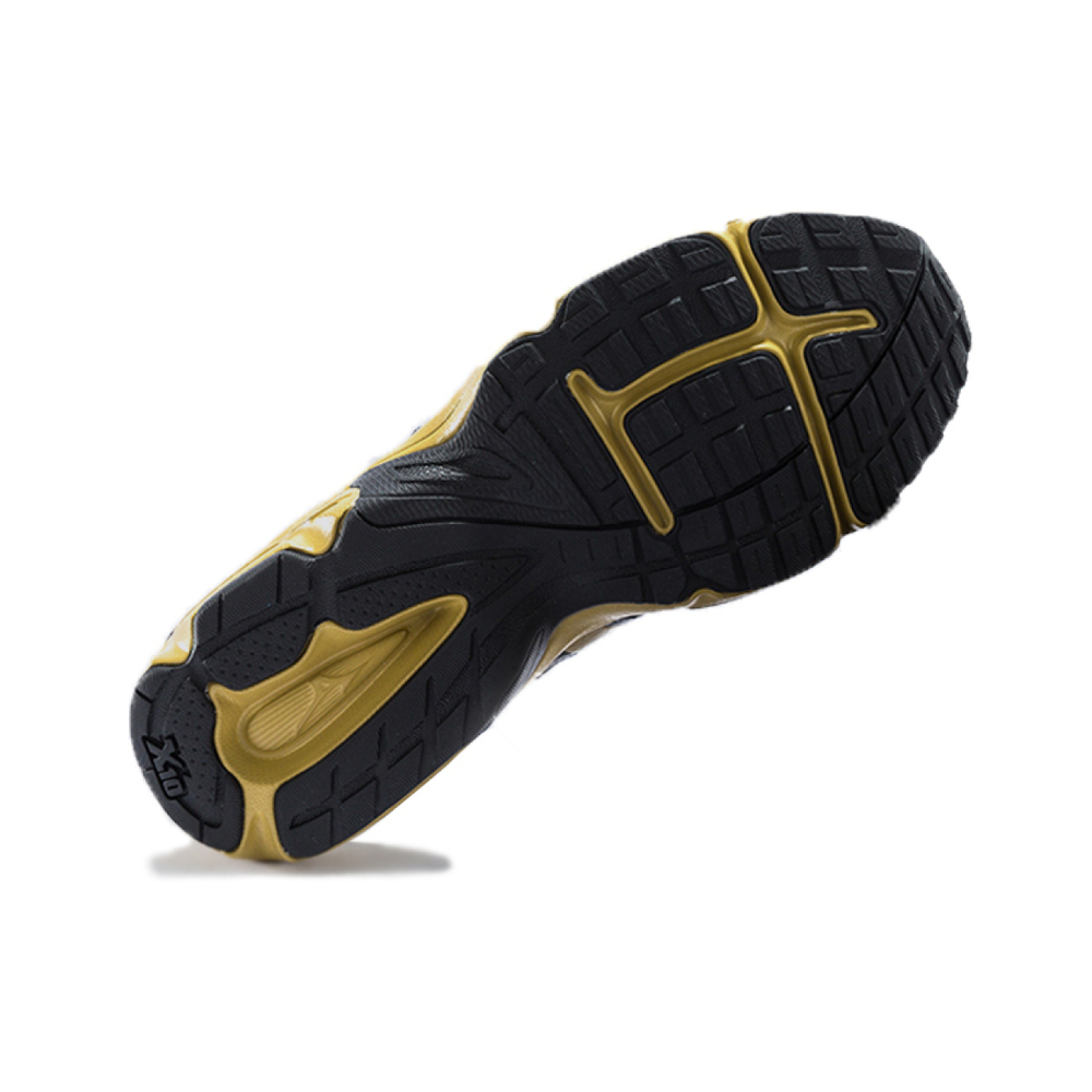 Mizuno Spark CN