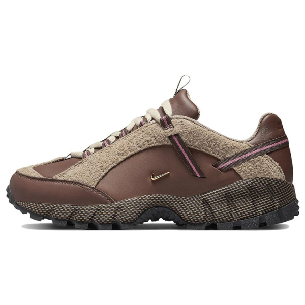 Jacquemus x Nike Air Humara