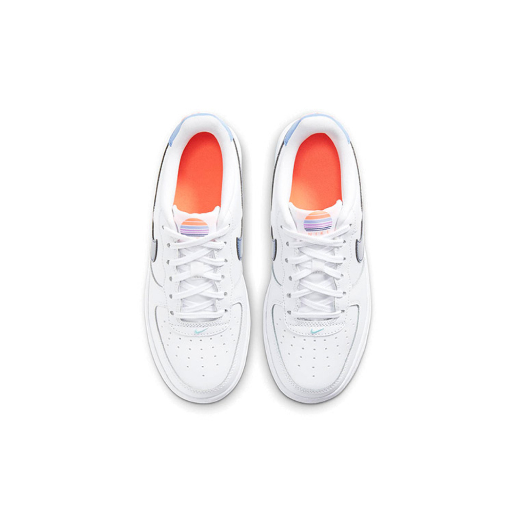 Nike Air Force 1 LV8 1
