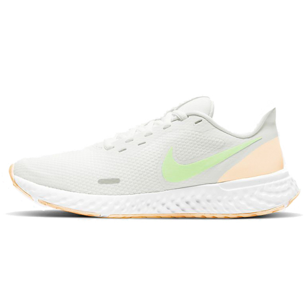 Nike REVOLUTION 5