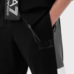 EMPORIO ARMANI EA7 Logo
