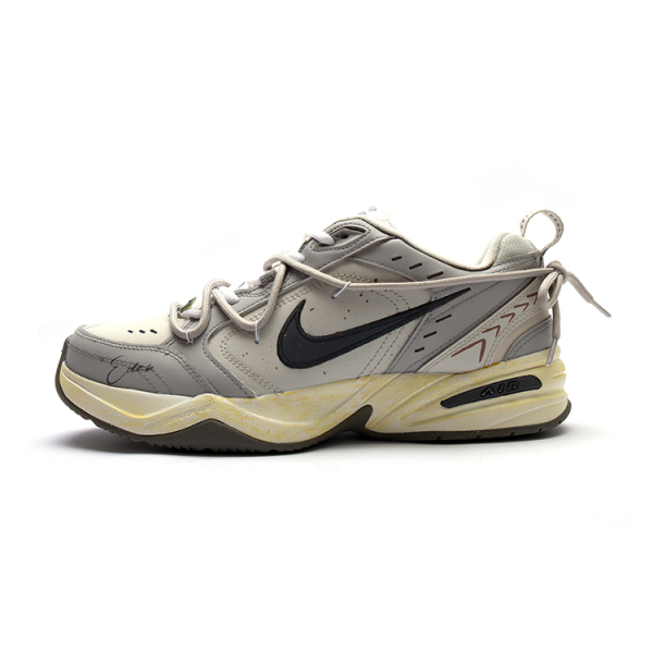 【 】 Nike Air Monarch 4