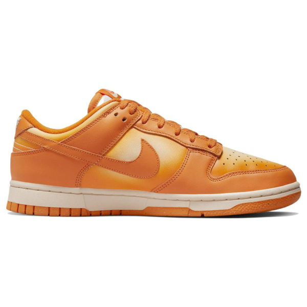 Nike Dunk magma orange