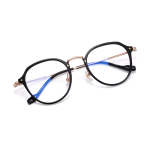 【 】 PULAIS /