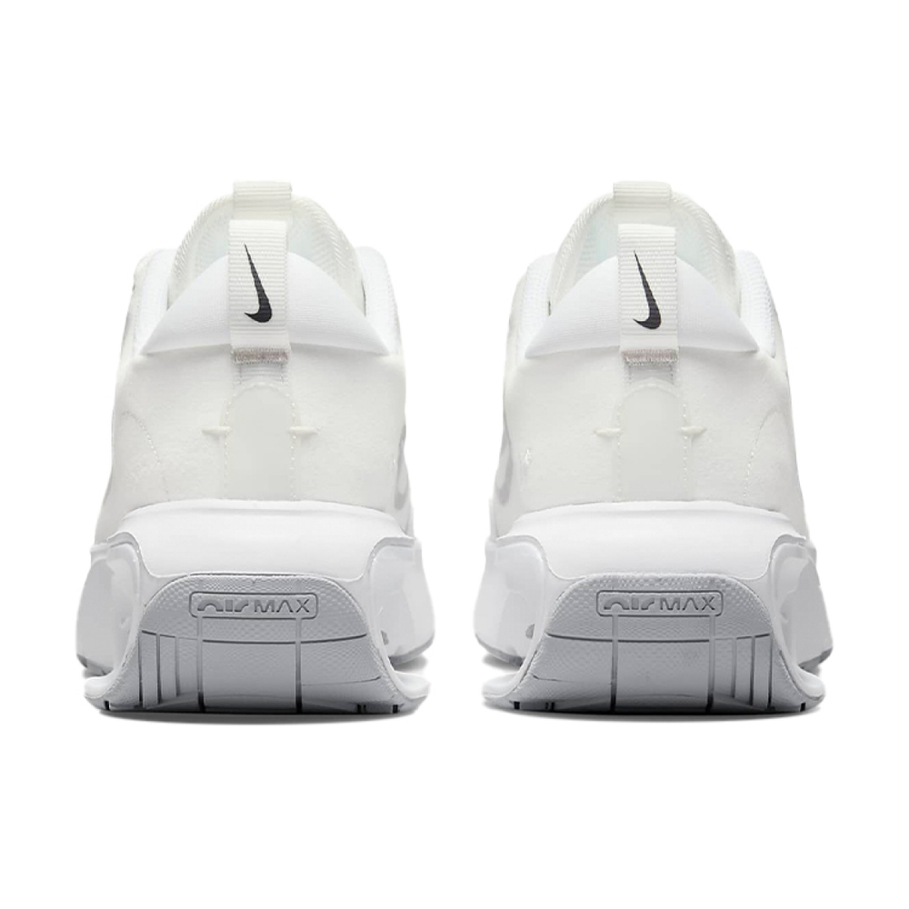 Nike Air Max INTRLK Logo