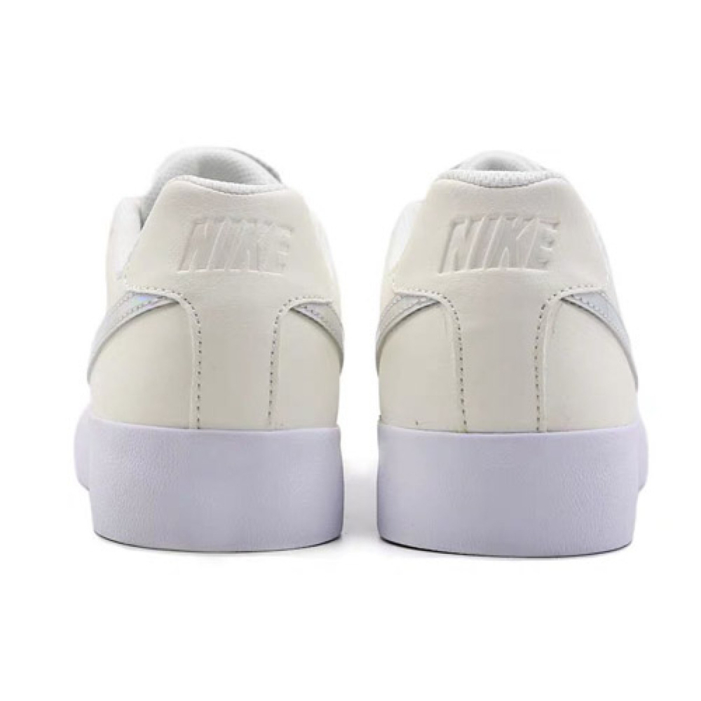 Nike Court Royale AC Logo