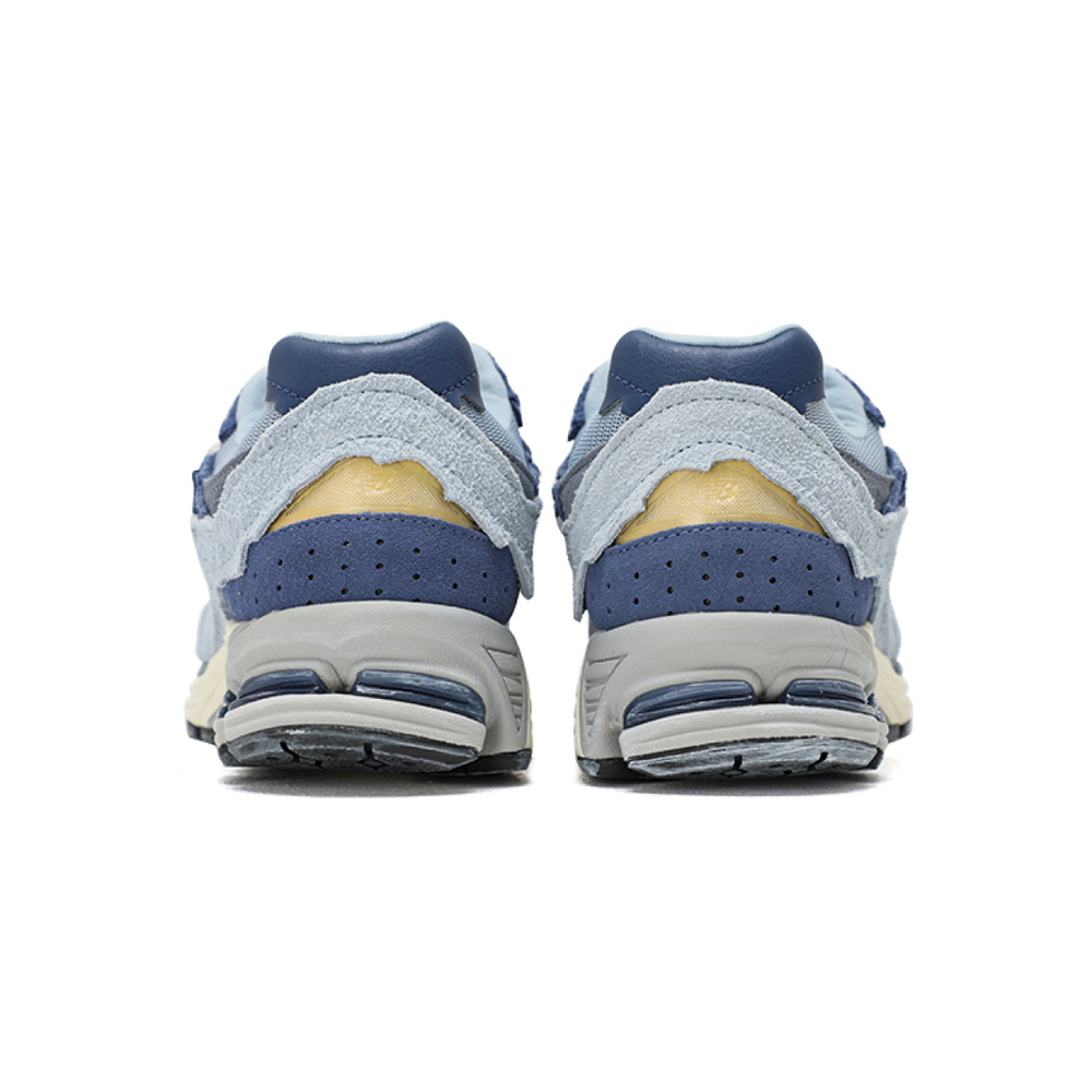 New Balance NB 2002R