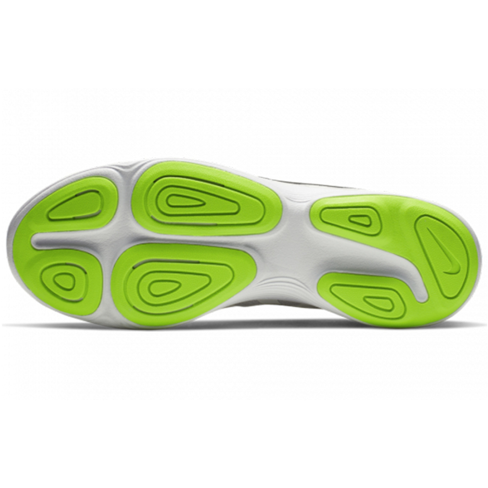 Nike REVOLUTION 4