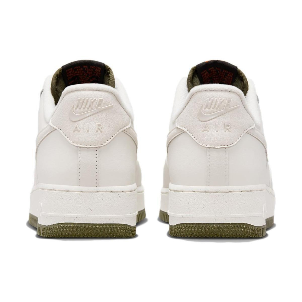 Nike Air Force 1 07 LV8