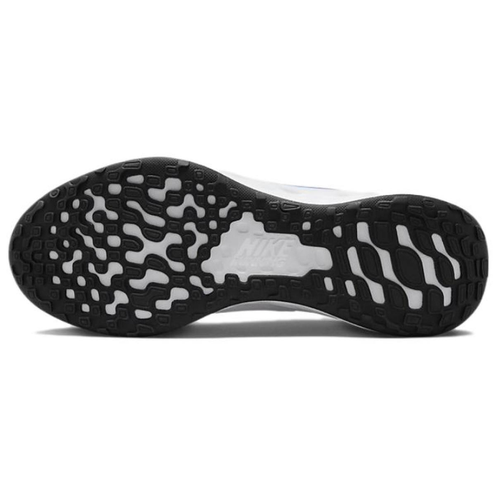 Nike REVOLUTION 6