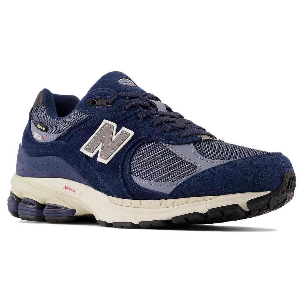 New Balance NB 2002R