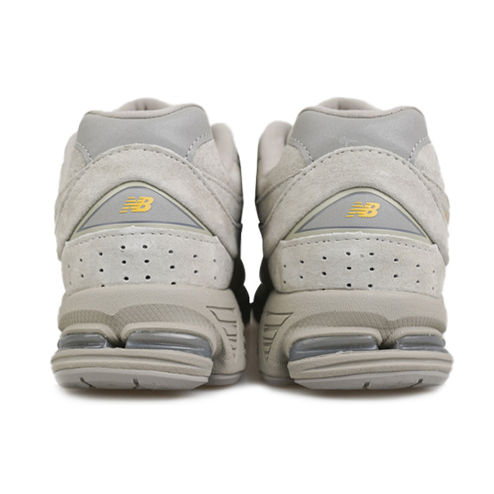 New Balance NB 2002R