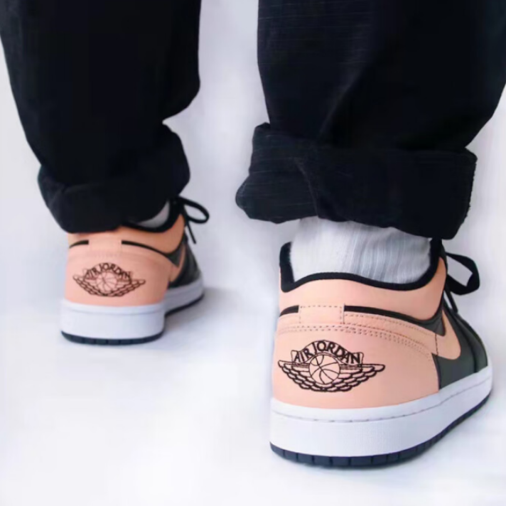 Jordan Air Jordan 1 "Crimson Tint "