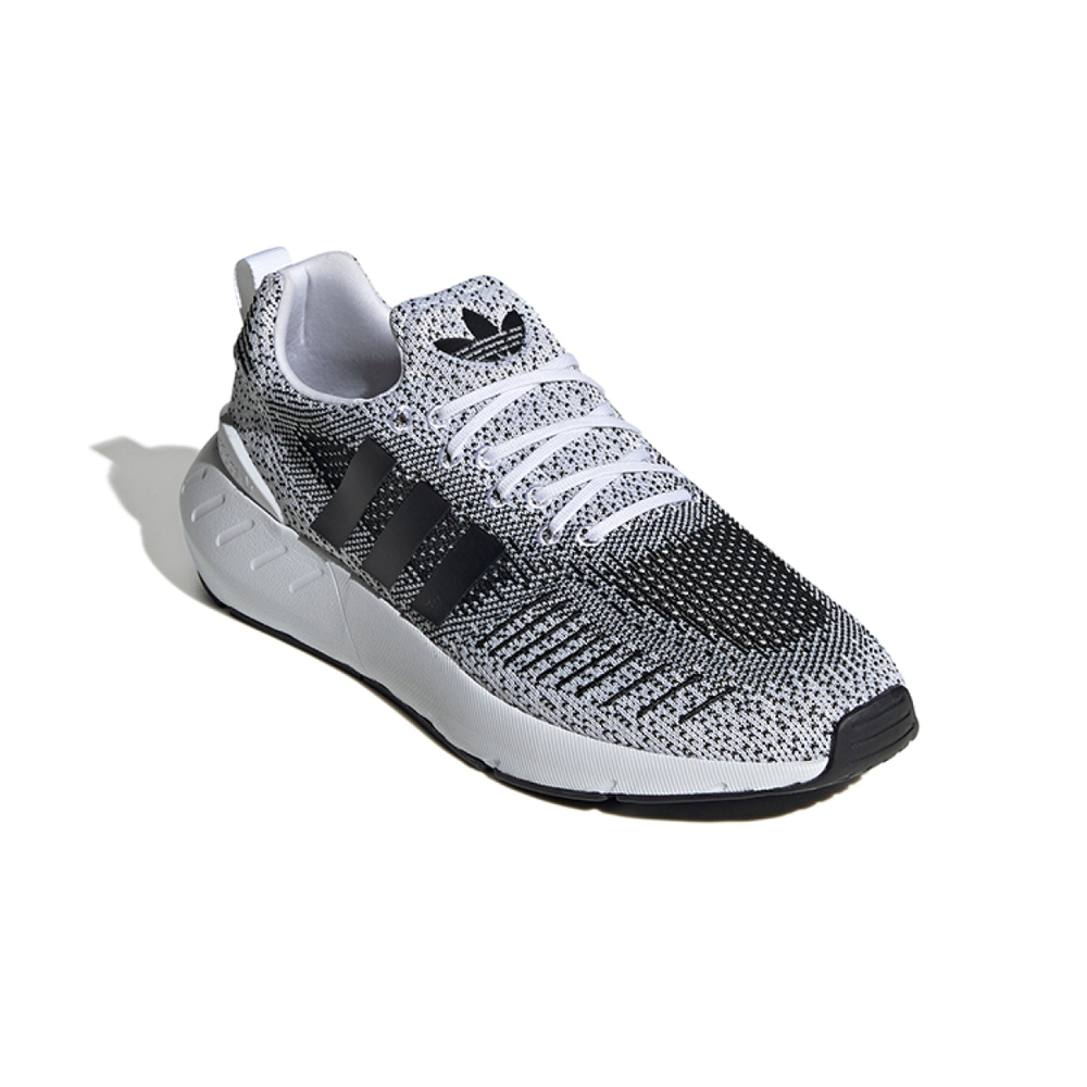 Adidas originals Swift Run 22