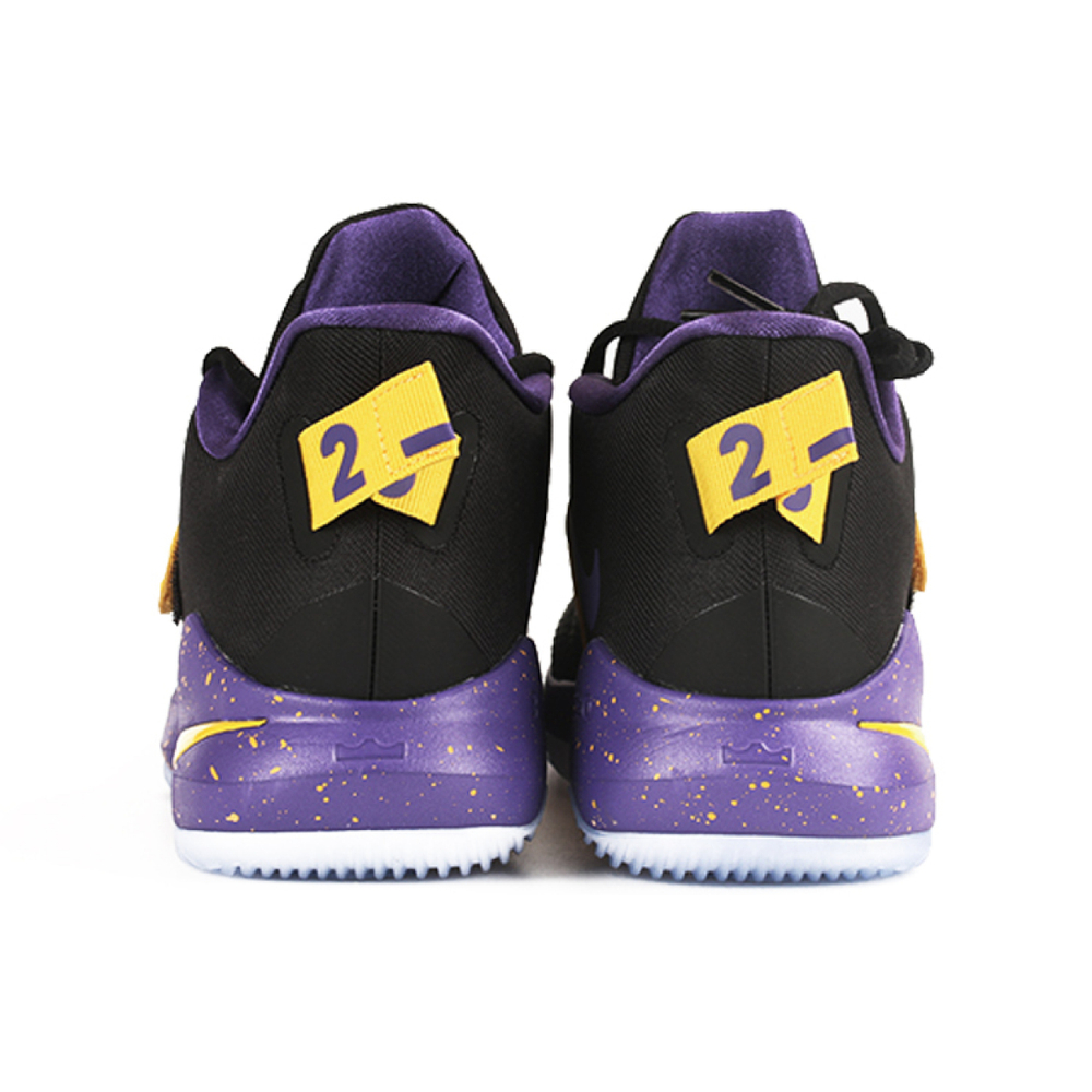 Nike Ambassador 12 12