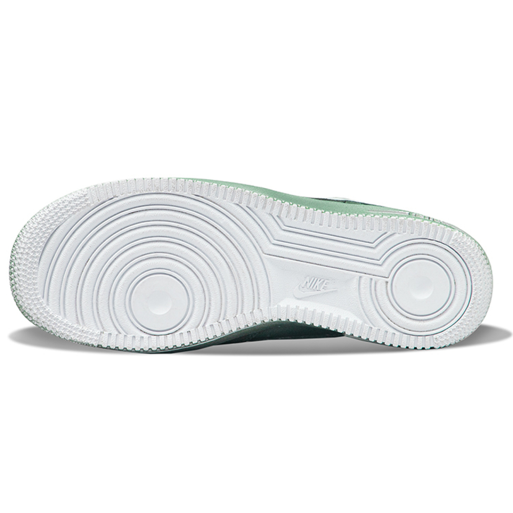 【 】 Nike Air Force 1