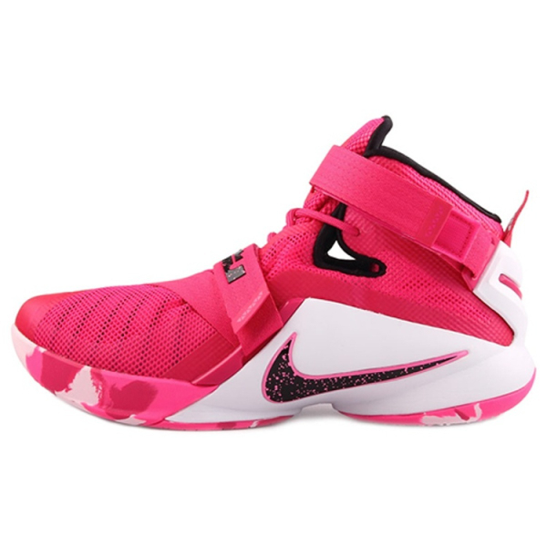 Nike zoom soldier 9
