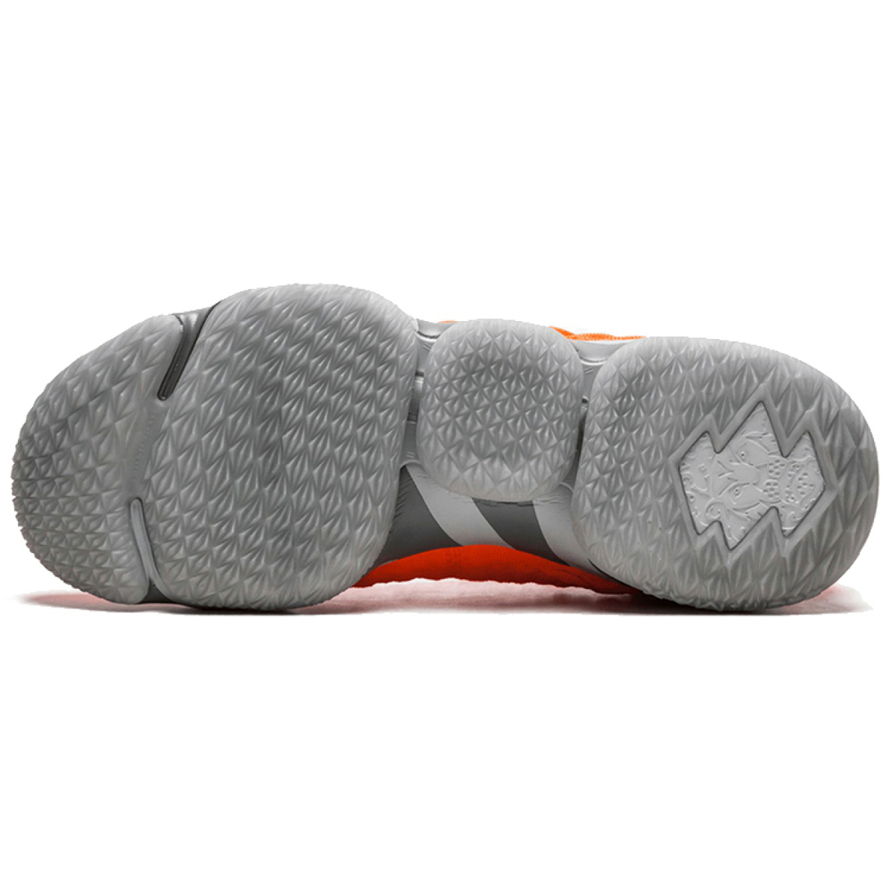 Nike Lebron 15 ''Orange Box'' 15