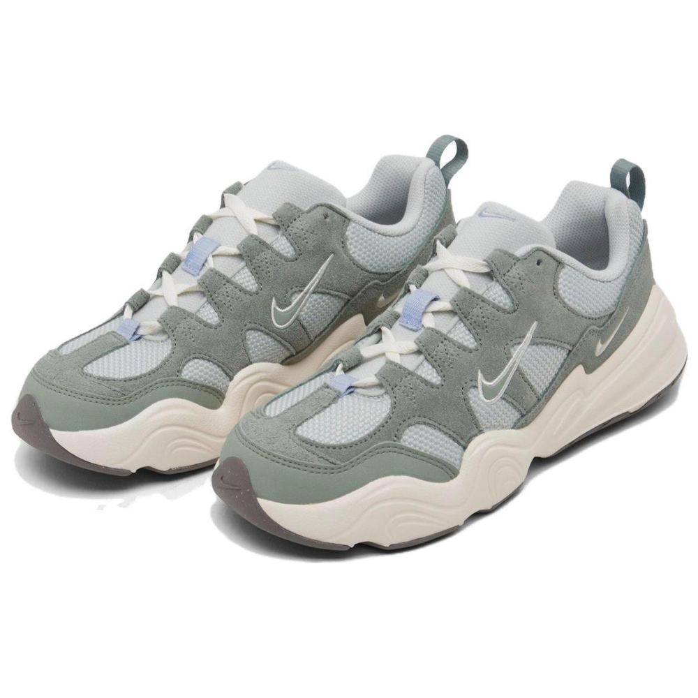 Nike Tech Hera