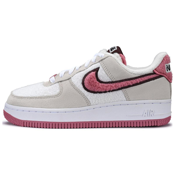 Nike Air Force 1 LX