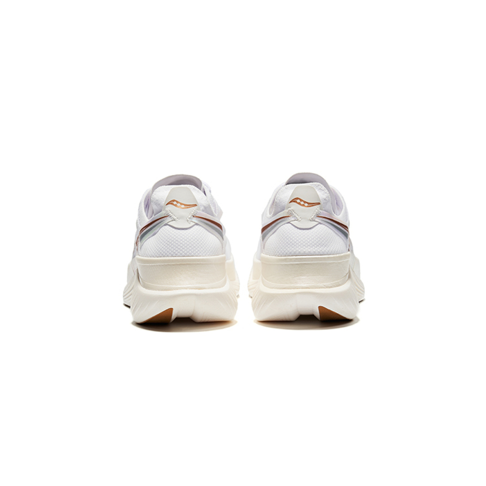 Saucony Endorphin Elite