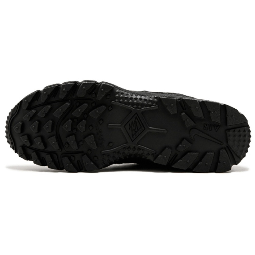Supreme x Nike Air Humara 17 Triple Black