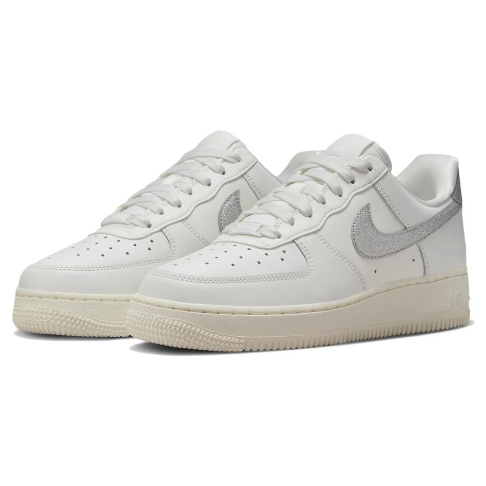 Nike Air Force 1 silver swoosh