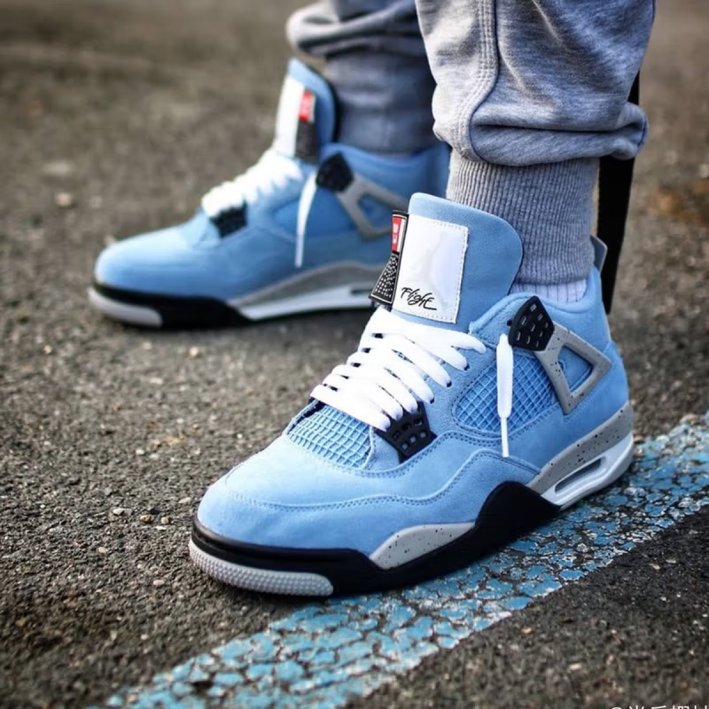 Jordan Air Jordan 4 Retro "University Blue"