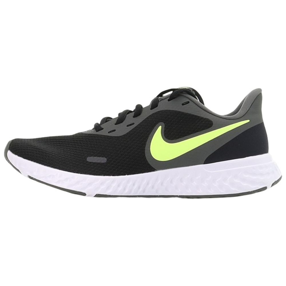Nike REVOLUTION 5