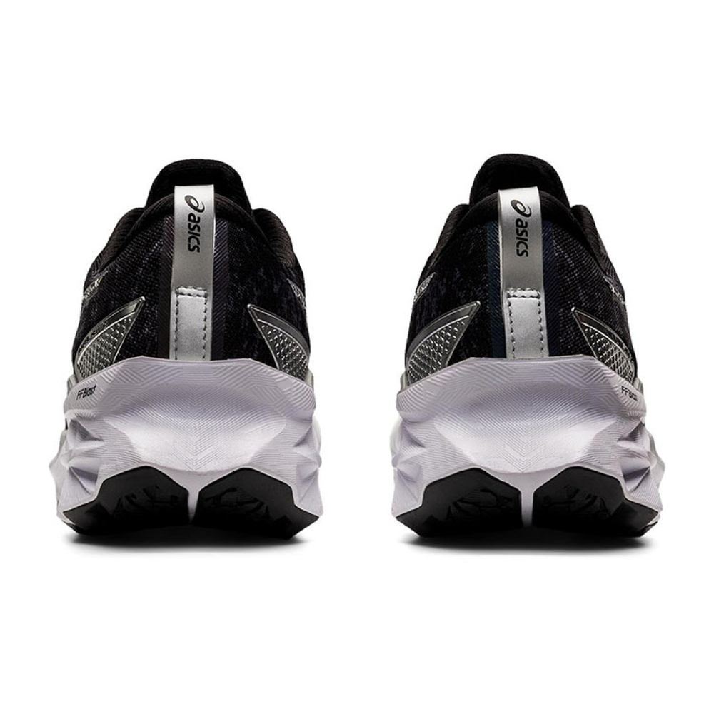 Asics Novablast 2