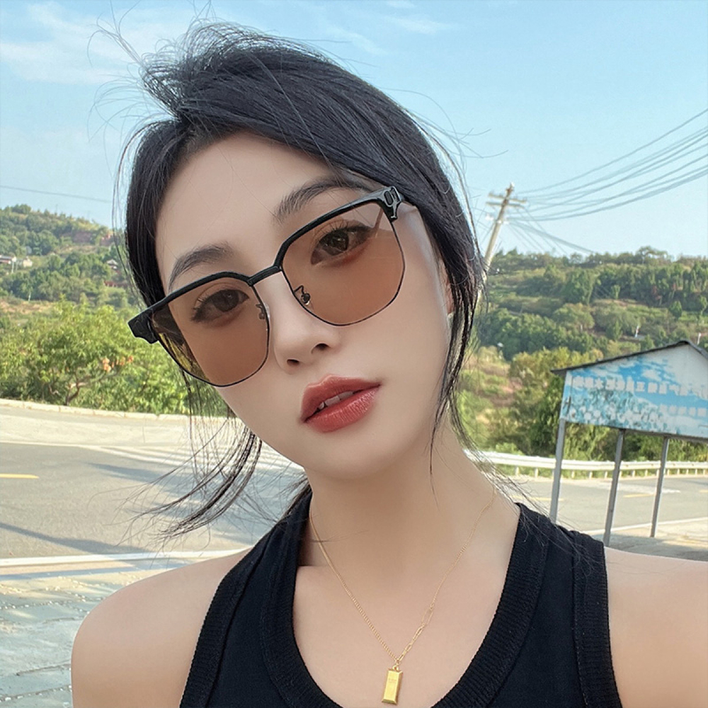 MUYKUY /