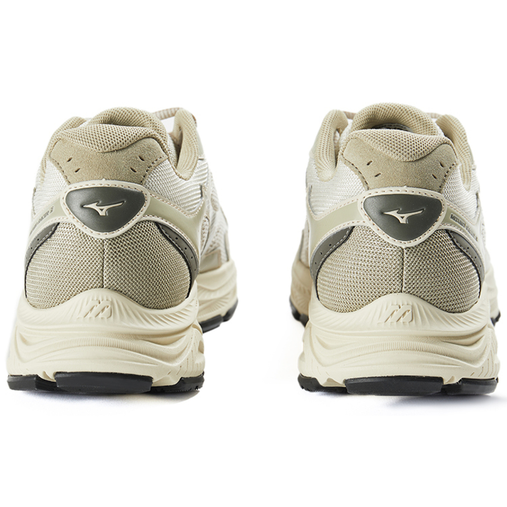 Mizuno Racer S